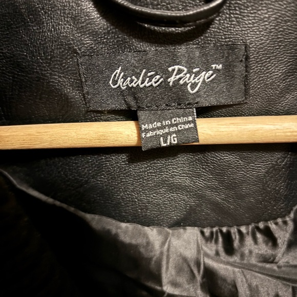 Black Faux leather jacket size Large - Picture 2 of 6